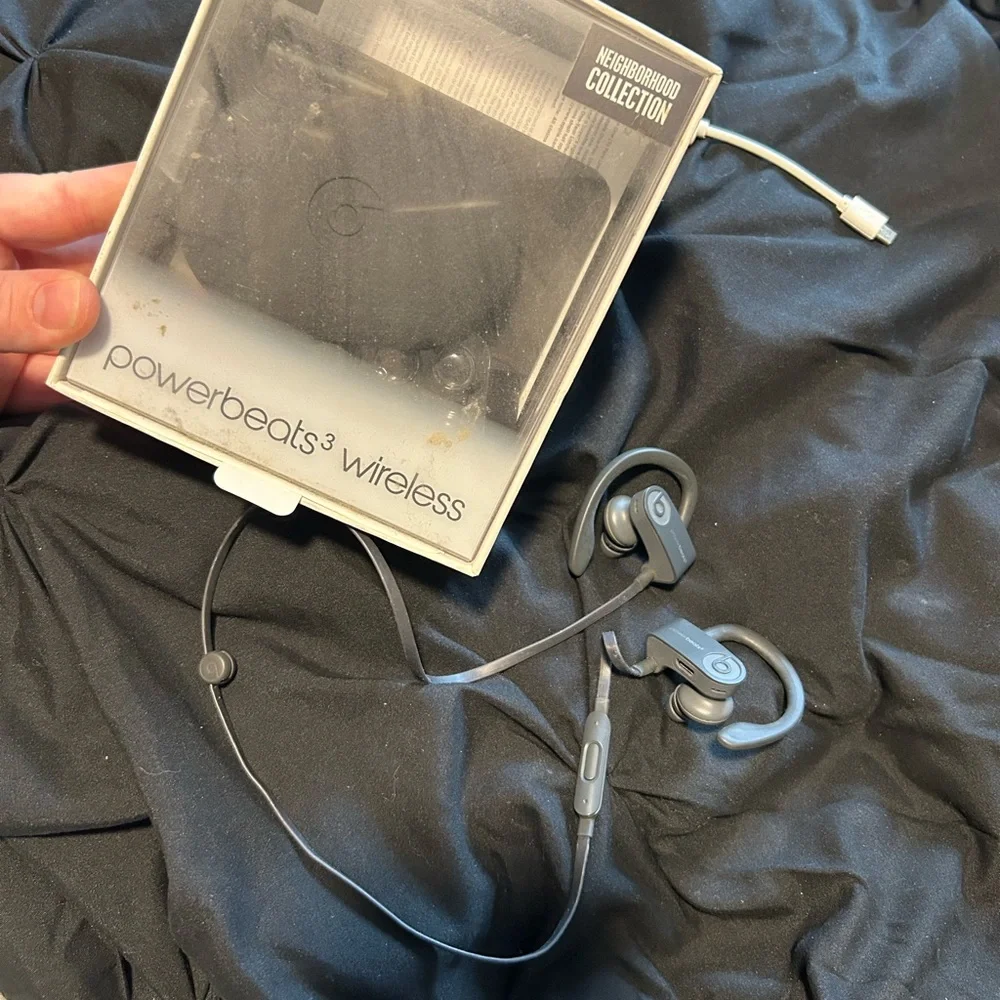 Powerbeats 3 - Picture 1 of 2